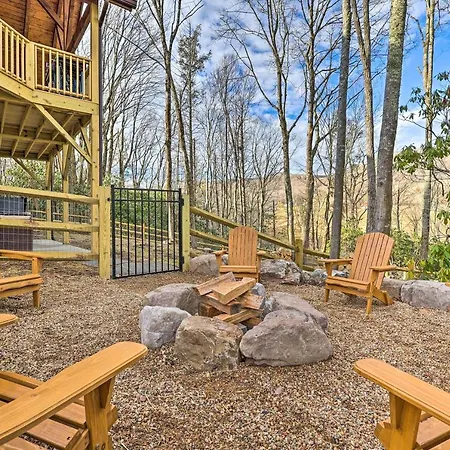 Family Cabin With Hot Tub 12 Mi To Beech Mountain!